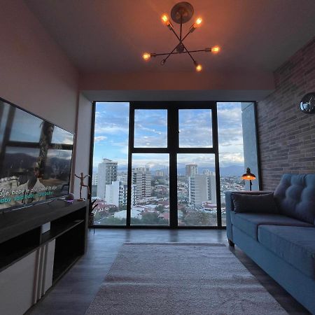 סן חוזה Cosmopolitan Apt 1407, 5 Star Facilities, 15M Sjo Airport, Parking, Pool, Gym מראה חיצוני תמונה